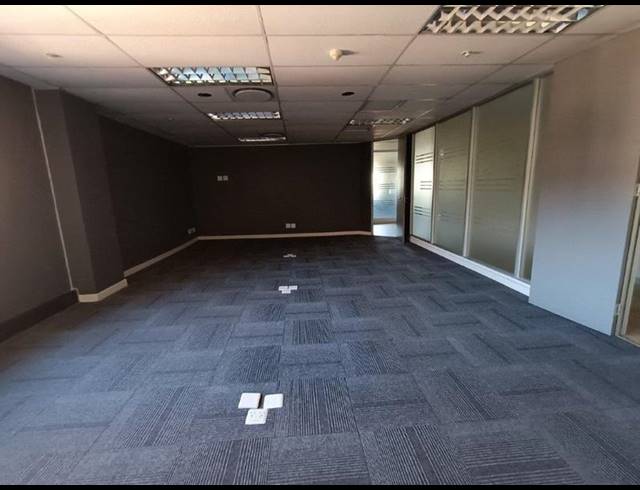 BUSINESS PROPERTY TO RENT IN CONSTANTIA KLOOF